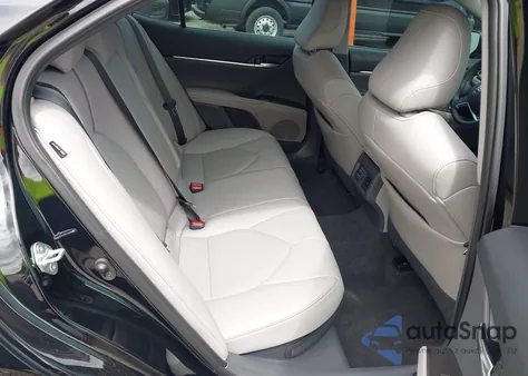 2021 Toyota Camry Xle z USA, uszkodzony, nr VIN 4T1F31AK6MU566410